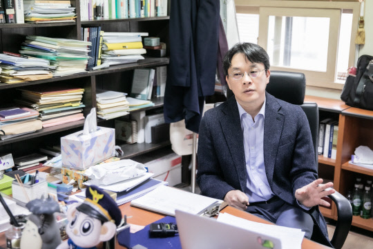박원호 서울대 정치외교학부 교수 고견 인터뷰.     박동욱기자 fufus@